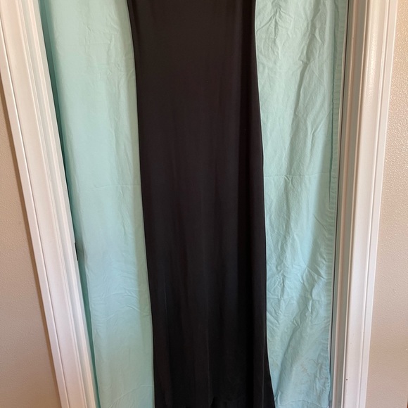 Low back maxi dress - Picture 2 of 3